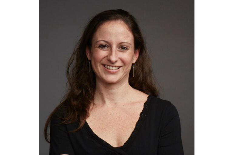 Carrie Meconis