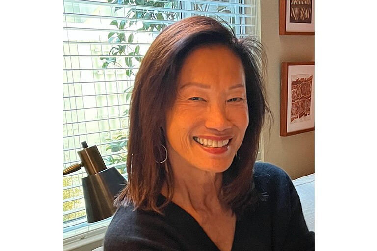 Lynne Naomi Mueller